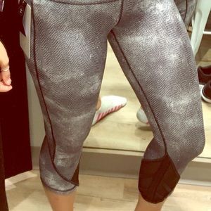 Unique high waisted Lululemon cropped leggings